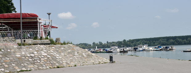 ФОТО: Пронађено тело мушкарца у Дунаву